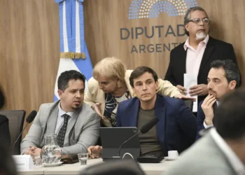 Oposición en Diputados plantea debatir temas incómodos para el Gobierno