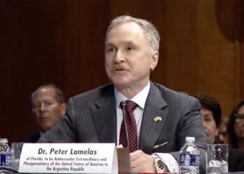 El embajador Peter Lamelas solicita al Senado la aprobación del tratado de patentes y anticipa la apertura de una oficina de la FDA en Buenos Aires para 2027