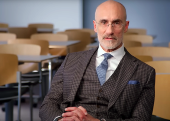 Arthur Brooks, especialista en felicidad de Harvard: “Hay una inteligencia que emerge a partir de los 40 años”