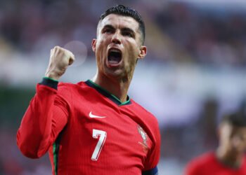 Cristiano Ronaldo responde a críticas de periodista con un comentario hiriente