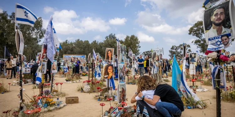 La embajada de Israel rinde homenaje a las víctimas de los ataques del 7 de octubre